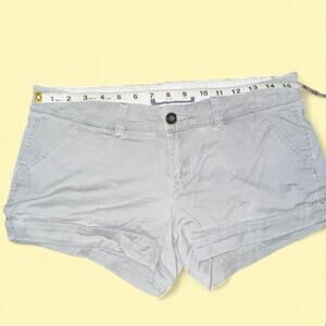 Vintage Y2K Abercrombie & Fitch low rise light gray shorts Size 4